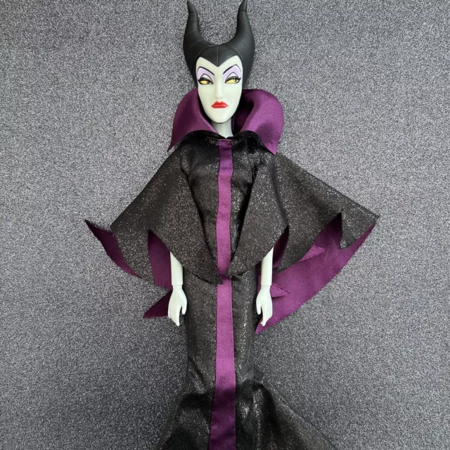 DISNEY STORE CLASSICS Maleficent Villain Doll Barbie & Clothes Snow ...