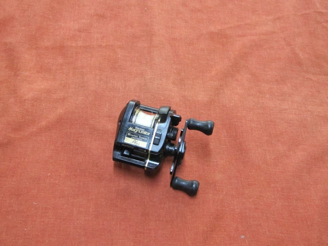リール SHIMANO Bantam Magnumlite 2001SG Plus Shimano Bantam Magnumlite 2000SG Plus - Baitcasting Fishing