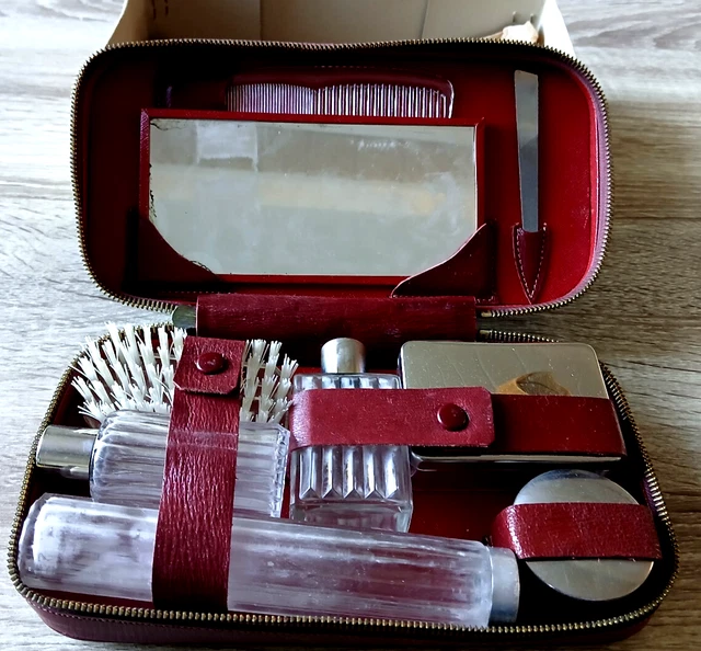Trousse De Toilette Vintage Années 50-70 - Occasion, En PVC Marron