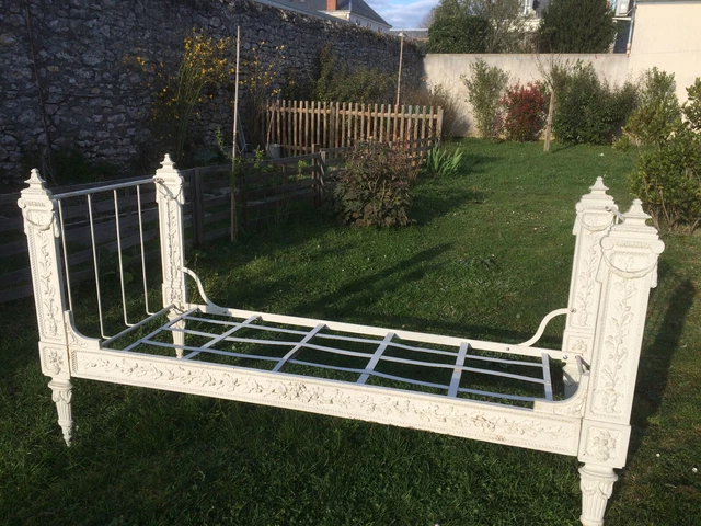 Lit Banquette en Fonte – 1900