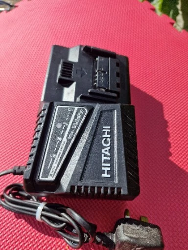 GENUINE HITACHI 18V uc18ykl 7.2 18V CHARGER li ion ni mn Ni cd