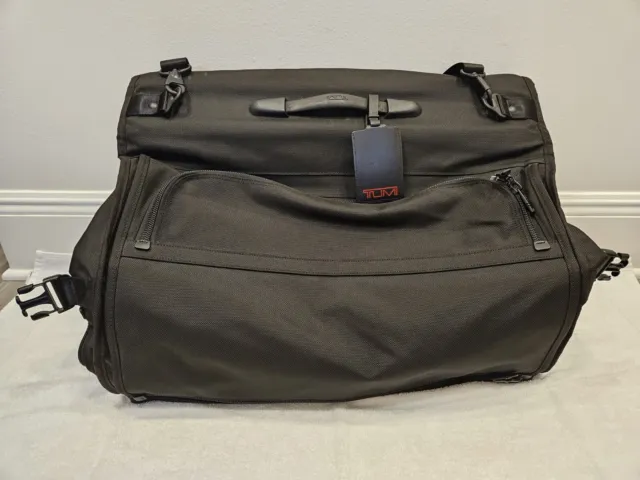 Tumi Alpha Classic Ballistic Garment Bag 22134DH EXCELLENT