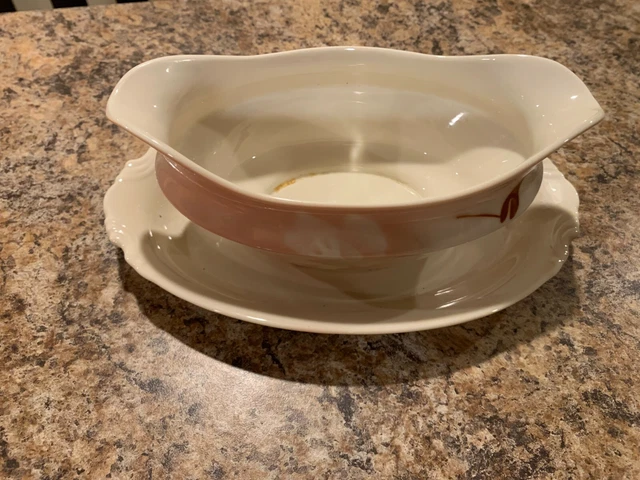 Vintage Great Northern Railroad Rose Gravy Boat & Sugar Bowl. Syracuse China ? 2