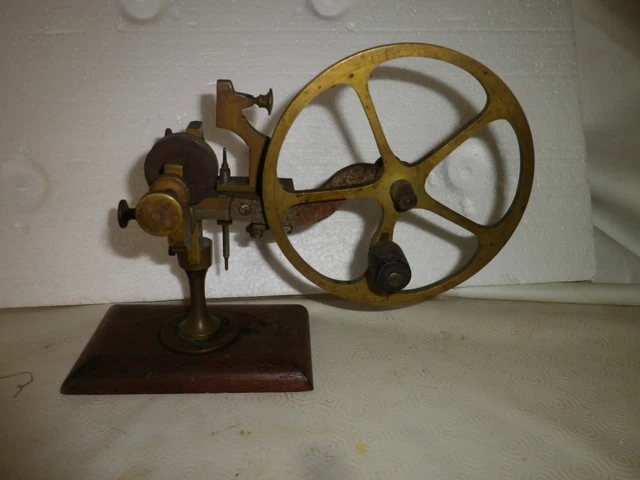 Tour à Mandrin En Laiton Ancien - Marque J&T Jones - Horloger - Occasion Vintage
