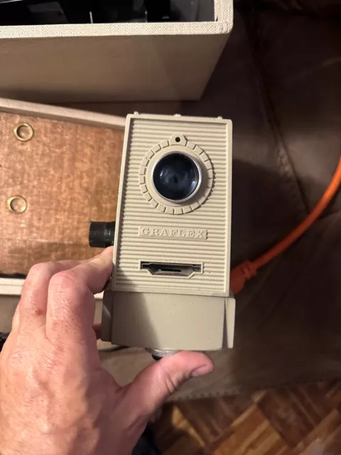 SINGER Vintage Graflex SM 400 Filmstrip Single 35mm Slide Projector /w Case