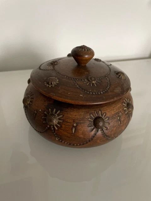 Boîte à Bijoux Ancienne Ronde En Bois Sculpté - Diamètre 17 Cm - Objet Déco Vintage - Occasion