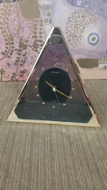 orologio da tavolo originale vintage Seiko Pyramid gold design postmoderno