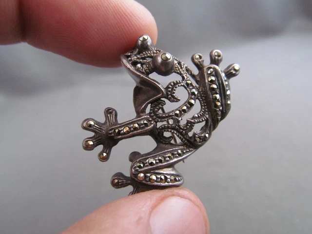 Vintage Art Deco Sterling Filigree Marcasite Bull Frog Amphibian Pin Brooch