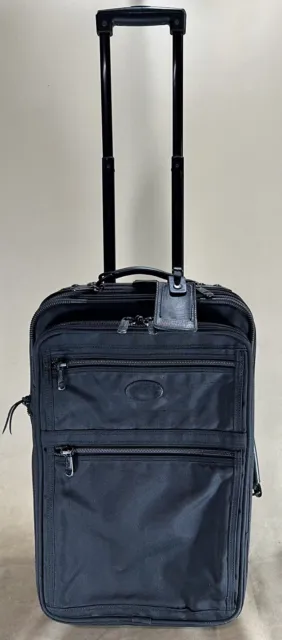 Kirkland Signature 22” Upright Carry On Expandable Wheeled Suitcase Black