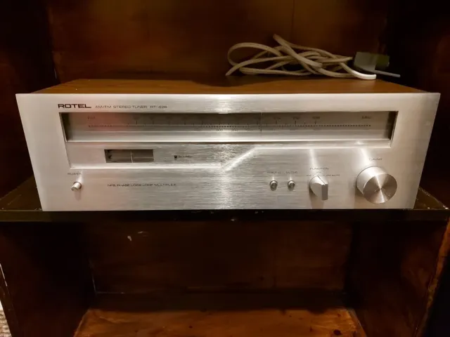 Rotel RT-426 AM/FM Stereo Tuner Vintage