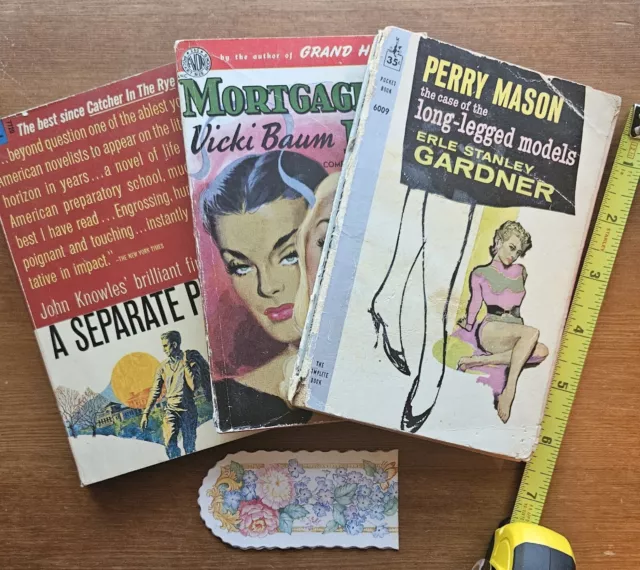 Lot of 3 Vintage Pulp PB’s 1940’s-60’s Crime Noir Romance Novels with Bookmark