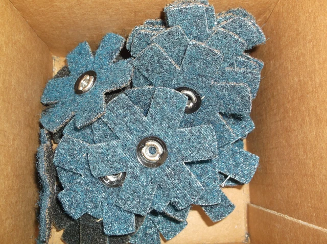 Standard Abrasive Surf. Cond. Stars 724604 3" x 1/4-20VFN 25pk