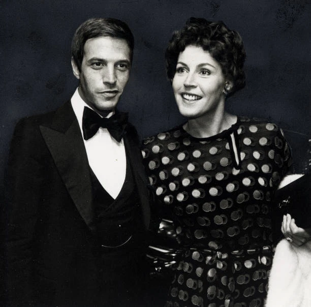 SINGER HELEN REDDY and husband Jeff Wald at 'Beaux Arts Ball' on M- Old ...