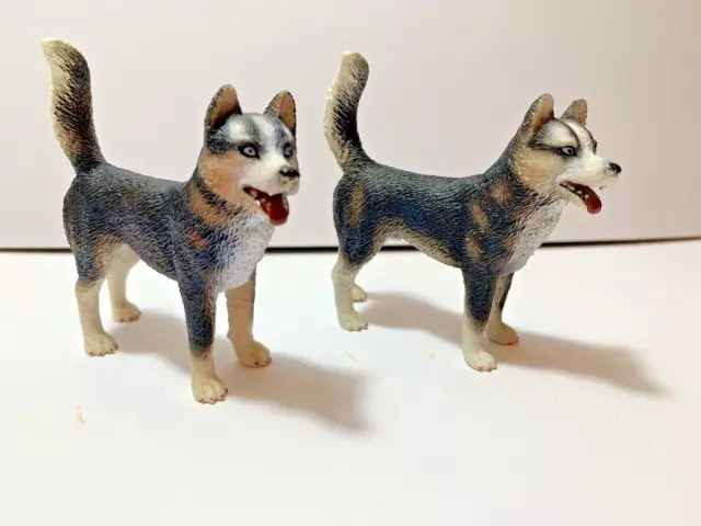 Schleich Husky Dog Figurine X2 2007