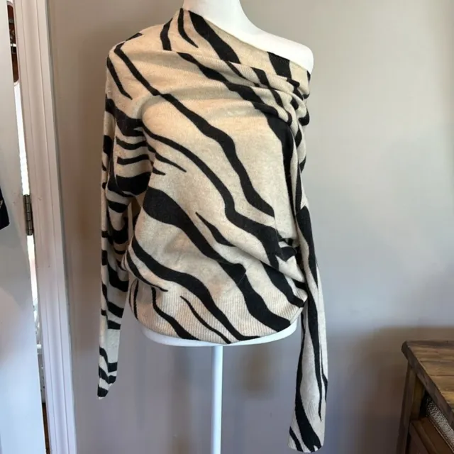 Brochu Walker The Lori Off Shoulder Zebra Print Cashmere Top Size Medium