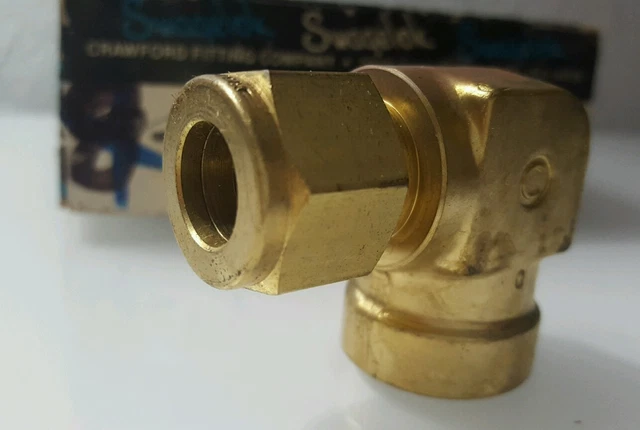 Coude Connecteur Mâle Swagelok SS-810-2-12 - 1/2" Tube OD X 3/4" NPT Mâle - Neuf