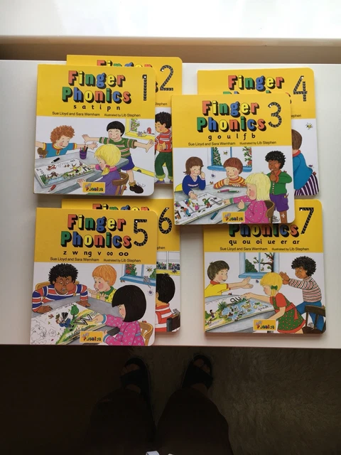 Jolly Phonics Finger Phonics 1-7 全巻セット Finger Phonics Set of Books 1-7 w/ Print Ltrs