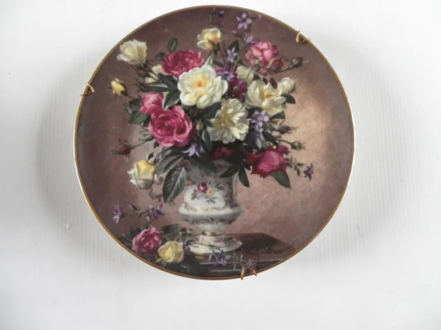 assiette décorative porcelaine  FRANKLIN MINT bouquet de roses Royal Doulton TBE