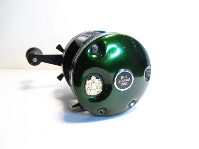 abu garcia ambassadeur 5601 cb SX Conventional Reel, Size 5600 (1292728), 3 Stainless Steel Ball Bearings + 1 Roller Bearing, Synthetic Star Drag, Max of 12.5lb : Baitcasting Fishing Reels : Sports & Outdoors and all shafts related to casting are supported by ball bearings Abu Garcia AMBASSADEUR SX SX-5601