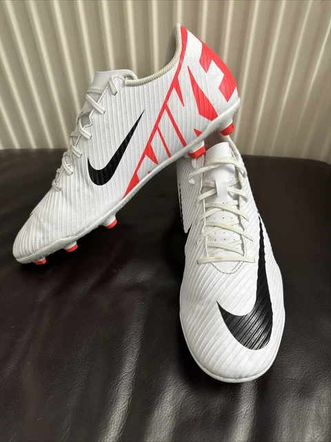 nike football boots size 11 mens