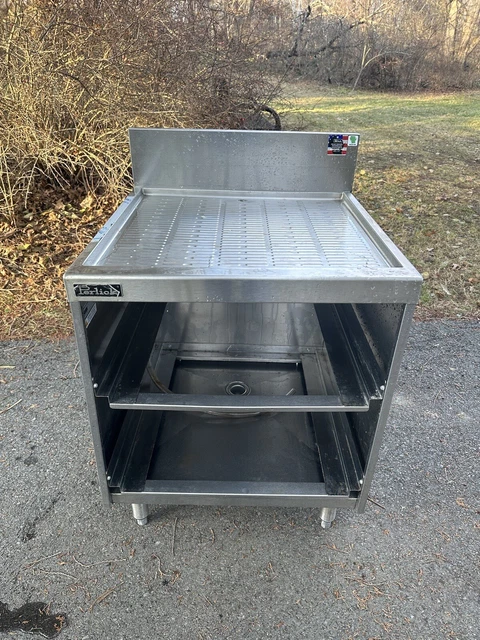 Perlick 7055A-D Underbar Drainboard With Glass Dishwasher Rack Storage 24” Used