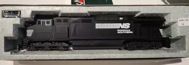 Kato HO GE C44-9W Dash 9 Diesel Norfolk Southern Unnumbered