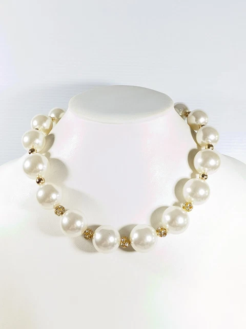 Charming Charlie Gold Tone Faux Pearl Acrylic Chunky Round Bead Necklace 20.5 in