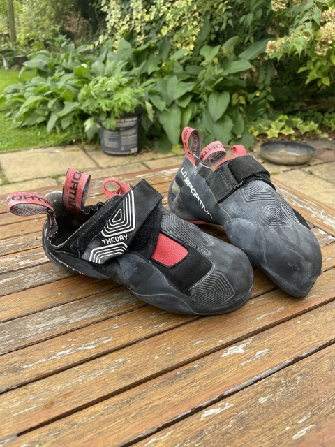 Low shop volume shoes