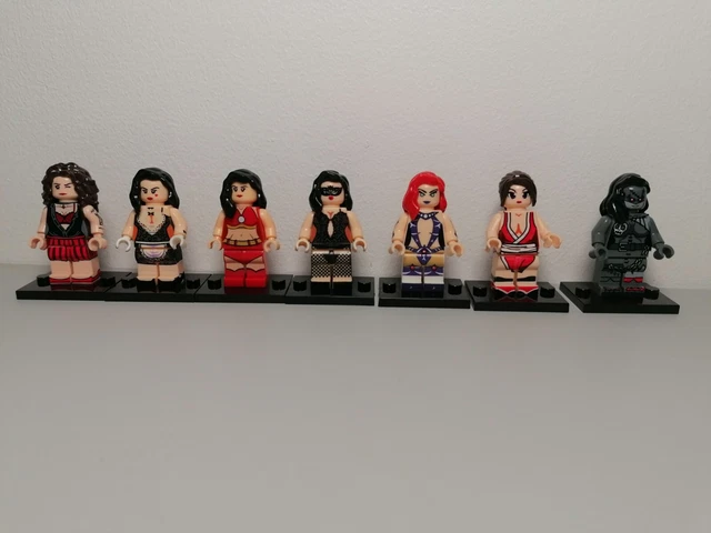 Lot Figurines Striper 10cm – Mélange Victoria Secret, Trump – Neuf
