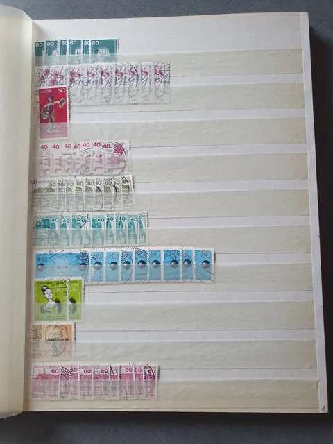 Briefmarken Bundesrepublik Deutschland, gestempelt, im Album