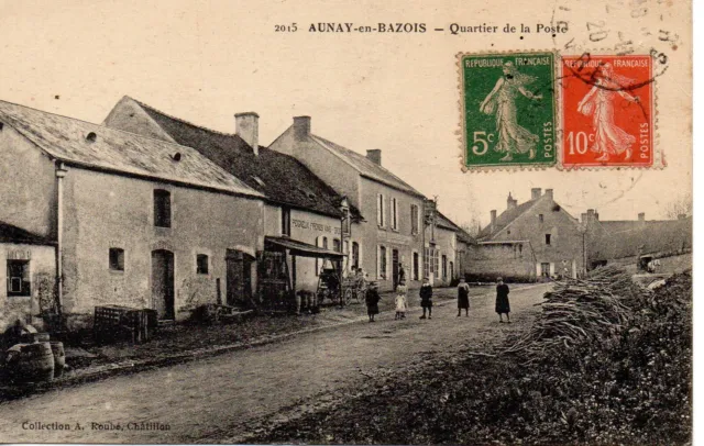 CPA de AUNAY-en-BAZOIS (58 Nièvre), Quartier de la Poste, animée, années 1910