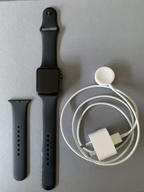 APPLE WATCH SERIES 3 GPS 42mm Space Grey Aluminium Case With Black