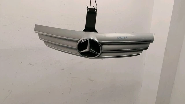 A20988001237246 griglia anteriore per MERCEDES CLK 200 KOMPRESSOR 675366