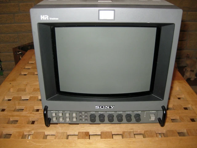 SONY HR TRINITRON PVM-9045QM 9