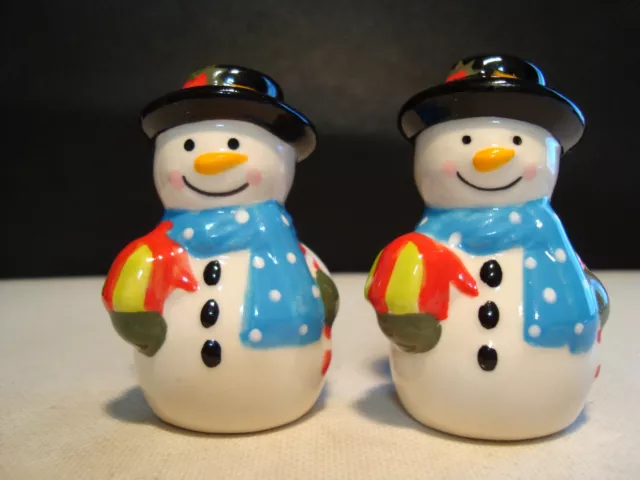 Vintage Hand Painted Twin Snowman Ceramic Salt & Pepper Shakers