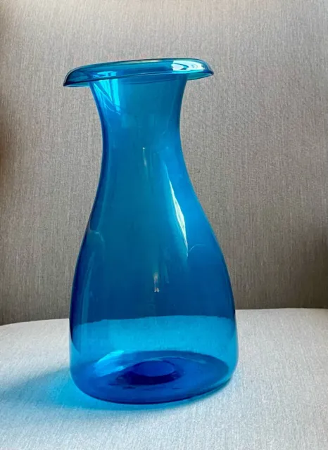 Grande vaso vintage in vetro trasparente di originale colore blu pavone