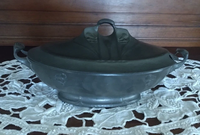 Saucier En étain Artisanal – Gris – Pièce Unique D'occasion
