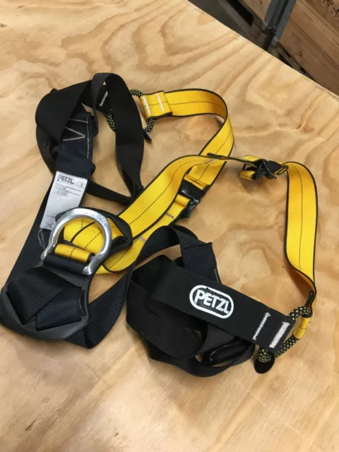 2 Stck. Petzl NEWTON Auffanggurt Arbeitsgurt Gurt Klettergurt PSA Eu. Ausführung