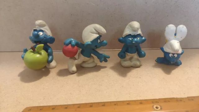 Lotto 4 PUFFI PEYO SCHLEICH Brontolone Bocciofilo Mela Verde Ginnasta