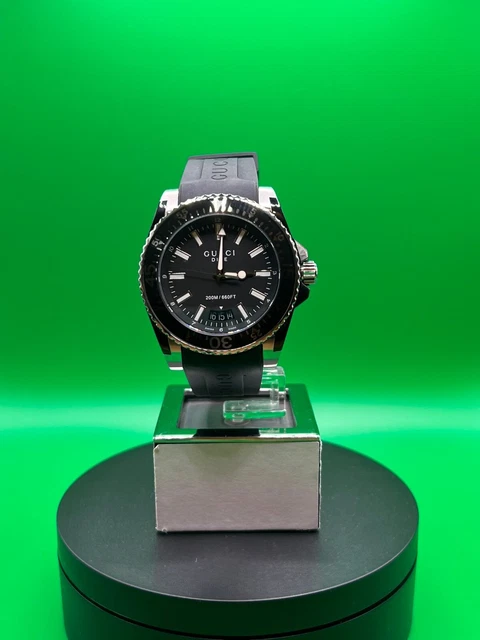 GUCCI Dive Black Dial Black Rubber Men's Watch - YA136204