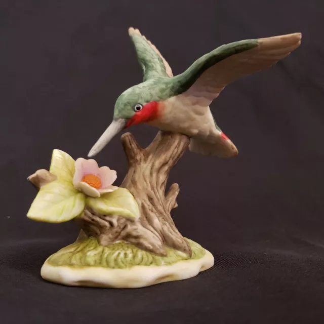 Hummingbird Porcelain Figurine George Good 1986 stamped signature 4.25" Vintage