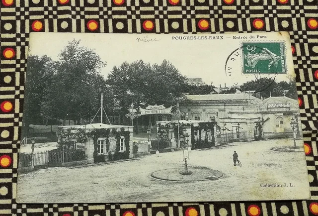 CPA 58 POUGUES LES EAUX / Entrée du Parc