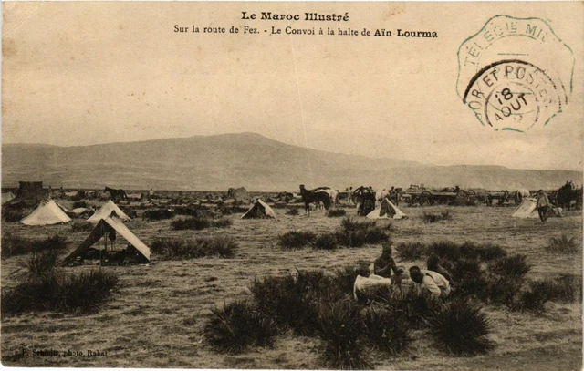 CPA AK Sur la Route de FEZ Le Convoi a la halte de Ain Lourma MAROC (796934)