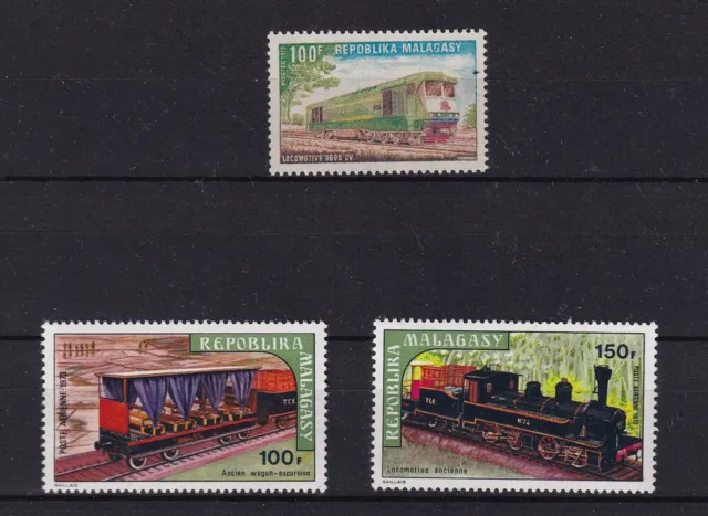Madagaskar MiNr. 656 + 689 + 690 + 713 - 715 Eisenbahn Train Zug postfrisch **