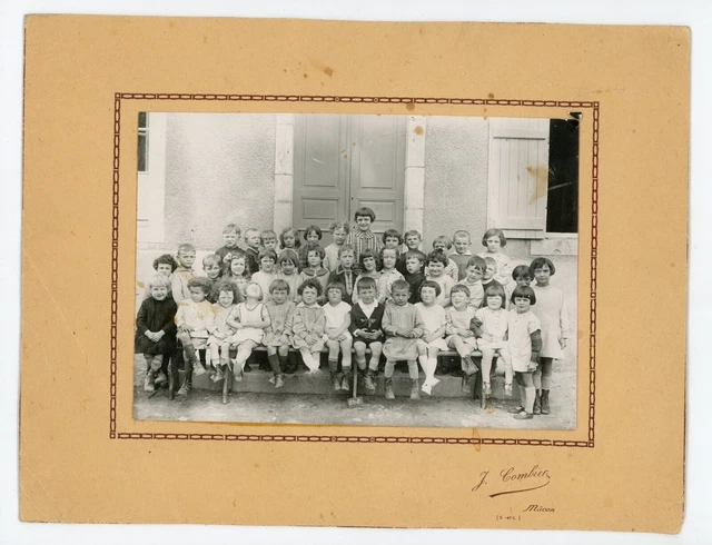 Enfant, école primitive Papier salé 14,6x19 Circa 1855 Papier salé
