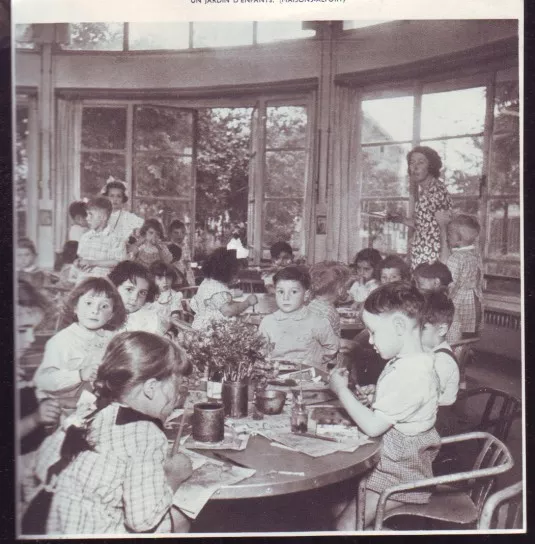 1952  --  Maisons Alfort   Au Jardin D Enfants   Y309