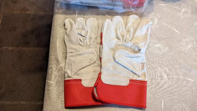 Elite rigger gloves leather red/white QTY 10 pairs.