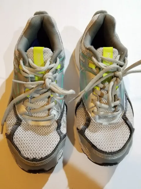 Reebok Women's Quickchase MemoryTech Gray Running Shoe - Size 9.5