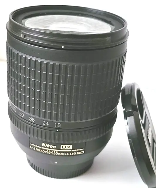 Nikon AF-S DX NIKKOR 18-135mm F/3.5-5.6 G ED SWM IF ASPHERICAL Lens Excellent+