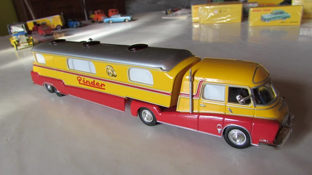 Altaya 1/64 Remorque Habitation Cirque Pinder - Collection